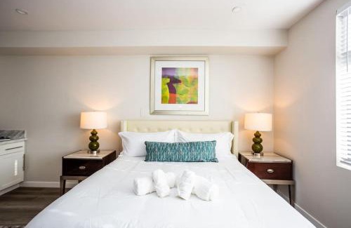 Bankers Hill Hotel | Luxurious Studio in Heart of San Diego w Cali King