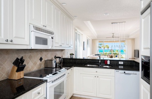 Grace Bay Condo | Luxury 2 bed condo at The Grandview on Grace Bay beach - Sept Special Offer!