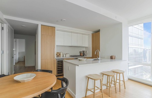 Hell's Kitchen Apartment | Luxury 2bed 2 bath apt on the clouds near Hudson Yards and Time Square