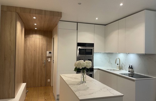 Les Halles Apartment | Luxury 3 bed/3 bathroom with terrace near the Louvre