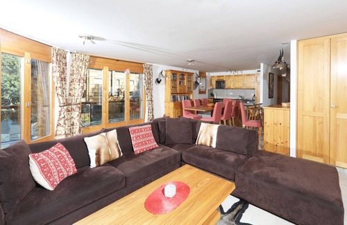 Saint-Pierre-de-Clages Apartment | Luxury 3 bed ski chalet-apartment in Haute-Nendaz ,Switzerland.