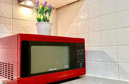 Docklands Apartment | Luxury 3 Bedroom Riverside Home - Canary Wharf & The O2 Arena