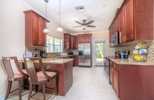 North Side House | Luxury 3bd Beach Front, # 5 Yellow, Stunning Views