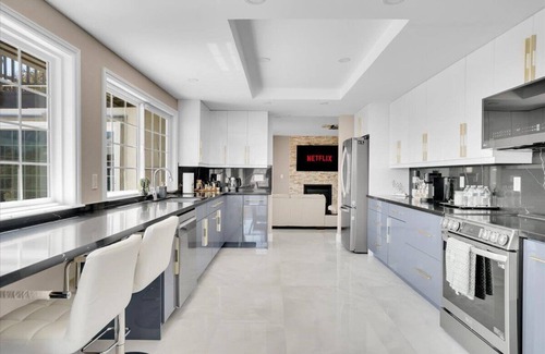 Spring Valley House | Luxury 4 BR w/Serene Lake Views