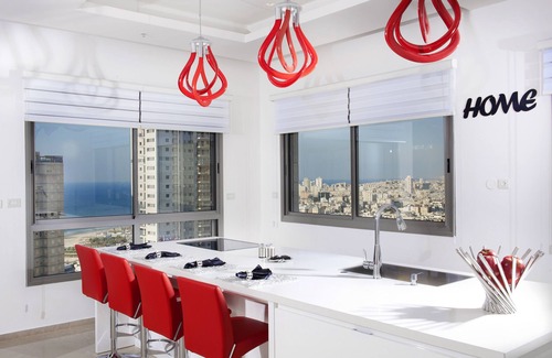 Bat Yam Apartment | Luxury 5-Bedroom Oceanfront Penthouse with Private Pool