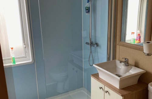 Burgh Castle Cabin | Luxury Air Conditioned holiday Lodge . sleeps 5 Burgh Castle Great Yarmouth