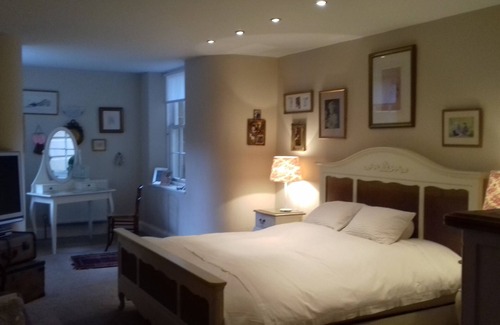 Kelvinbridge Apartment | Luxury Apartment in Glasgow's Most Prestigious Address