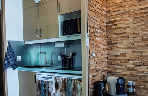 La Croix des Gardes Apartment | Luxury apartment, swimming pool, multisport, beach