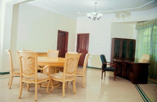 Oyster Bay House | Luxury Apartment with Ocean View in Oyster Bay
