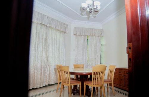 Oyster Bay House | Luxury Apartment with Ocean View in Oyster Bay