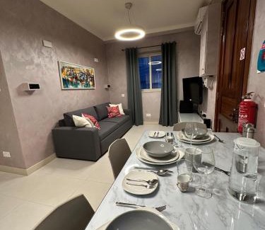 Swieqi Apartment | Luxury Apartment with Hot Tub