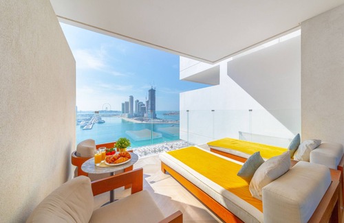 Palm Jumeirah Apartment | Luxury Apt & Private Beach - FIVE Palm Jumeirah