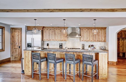 Vail Condo | Luxury Arrabelle 4BR residence - ski in/ski out in Lionshead w/rooftop pool