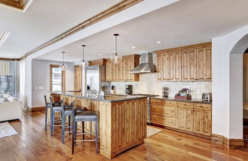 Vail Condo | Luxury Arrabelle 4BR residence - ski in/ski out in Lionshead w/rooftop pool