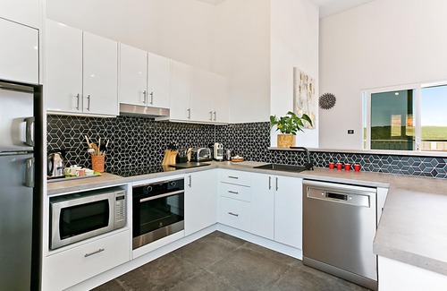 Catherine Hill Bay Apartment | Luxury beachside apartment in heritage village