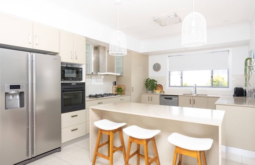 Kingscliff House | Luxury Beachside Home with pool - Pet Friendly, School Holiday Discounts