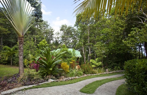 Calibishie Villa | Luxury Caribbean home with pool and spectacular ocean views & Charming Cottage