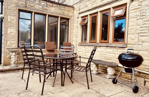 Bourton House | Luxury, Central, Bourton-on-the-Water sleeps 6-11*
