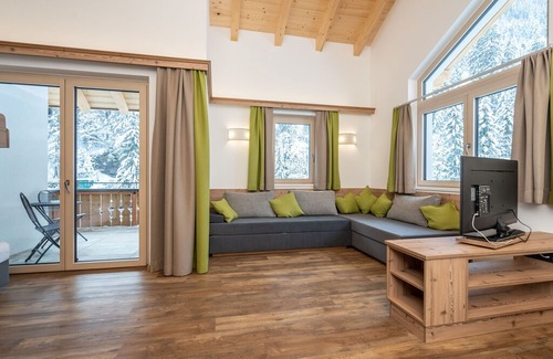 Saalbach Apartment | Luxury Chalet in Saalbach-Hinterglemm with Sauna