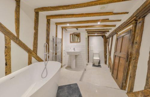 St Albans Apartment | Luxury Character Apartment St Albans By Central Stays Short Lets & Serviced Accommodation With Free Parking