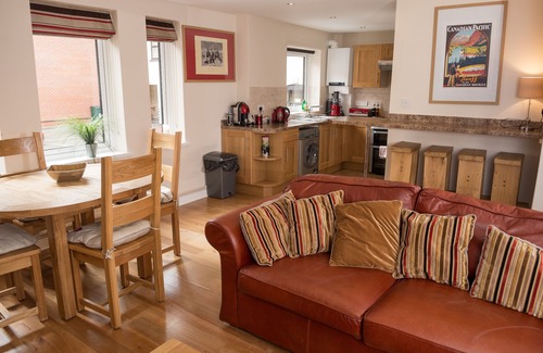 Birmingham City Centre Apartment | Luxury City Apartments, St Pauls Square, Jewellery Quarter