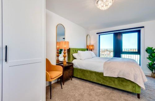Vauxhall Apartment | Luxury City Escape - Brand New Stylish 2 Bedroom Apartment with Parking
