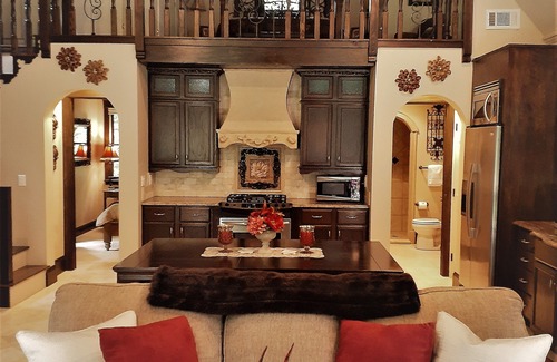 Gatlinburg - Pigeon Forge Cottage | LUXURY Creekside Story Book Cottage 5 Secluded Acres of Lush FOREST & STREAMS
