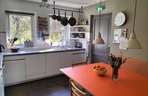 Castricum Villa | Luxury Dune Villa 'The Dunes' - North Sea Coast, 6 bed, 2,5 bath; 3-6 persons