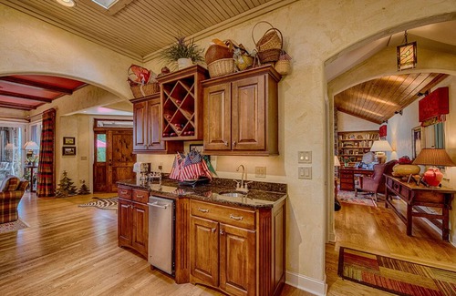 Waynesville House | Luxury Home in Laurel Ridge Country Club Community