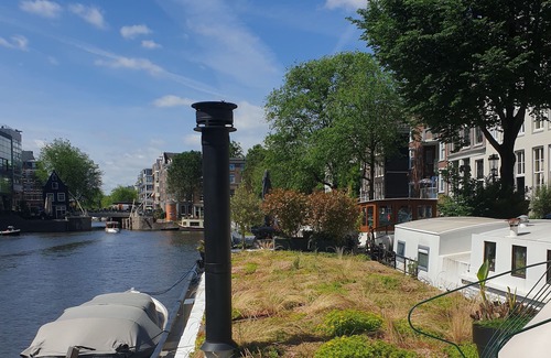 Nieuwmarkt en Lastage Boat Rental | Luxury houseboat in Amsterdam Center!