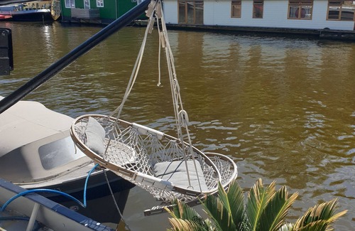 Nieuwmarkt en Lastage Boat Rental | Luxury houseboat in Amsterdam Center!