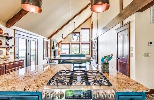 Hoyt House | Luxury Lakefront Home w/Stunning Views, Steps to Lake and Private Cove