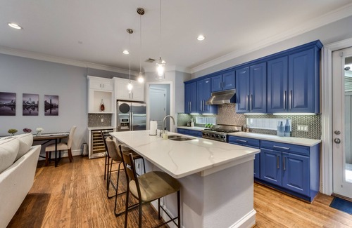 Knox - Henderson House | Luxury Living - Uptown Dallas - Sleeps 8!