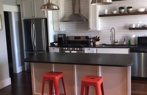 Butchertown Apartment | Luxury Loft Living in Butchertown/for 30 days+ rentals only