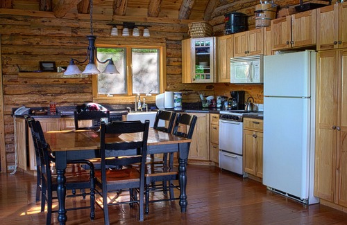 Skaneateles Cabin | Luxury Log Cabin in the Woods on Skaneateles Lake