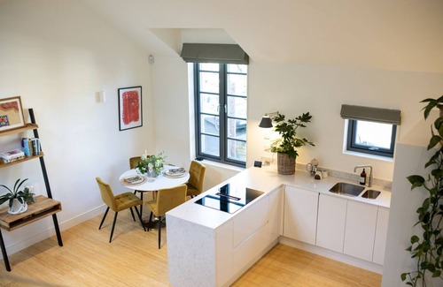 Kelvinbridge House | Luxury Mews Cottage in Park district, Glasgow