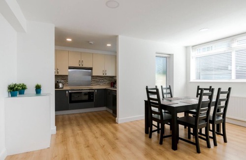 Hampstead House | Luxury newly renovated 3-bedroom, 2-bathroom mews house in Hampstead London