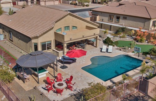 East Mesa House | Luxury Oasis Home Large Pool Heat Included Putting Bowling Firepit Billiard Spa