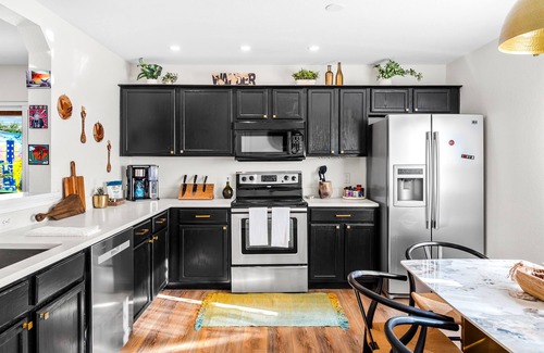 Montopolis House | Luxury Pool & Spa Oasis | 5mi to Downtown ATX