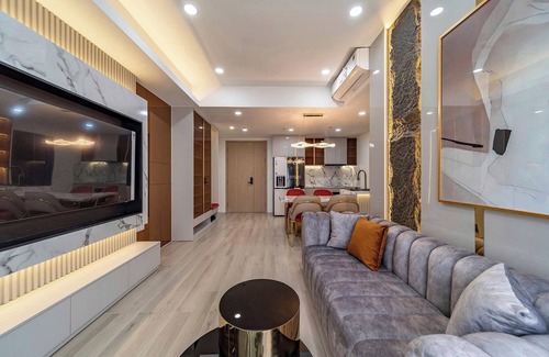 Hang Xanh Apartment | Luxury Radison at Landmark 81 Vinhomes