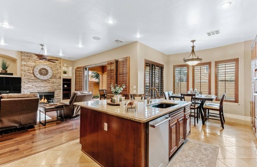 Power Ranch House | Luxury Retreat With Heated Pool & Hidden Game Room 6 Bedroom Home by RedAwning