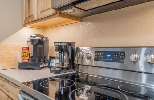 College House | Luxury Riverside Chena River House River Suite