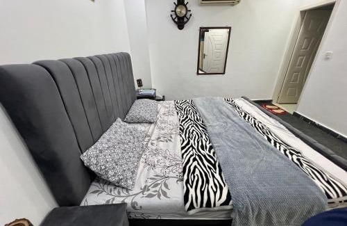 Mirpur House | Luxury Single Bedroom Apartment in Citi Housing & Single Room in Jhelum Cantt