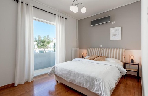 Glyfada Apartment | Luxury & Spacious 3 bdrm apt in Glyfada center