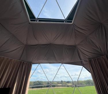 Cuddesdon House | Luxury Star Gazing Dome 3 NEPTUNE with Cozy log burner