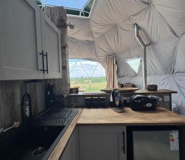 Cuddesdon House | Luxury Star Gazing Dome 3 NEPTUNE with Cozy log burner