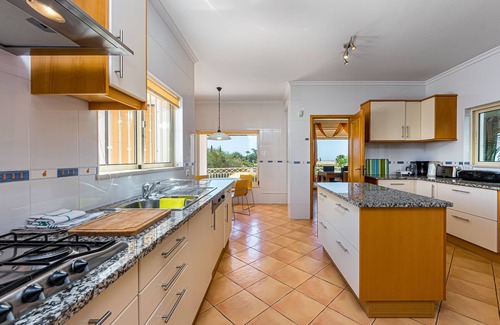 Cerro de Aguia Villa | Luxury Stunning Villa in High Class Residential Area With Easy Access to Beaches