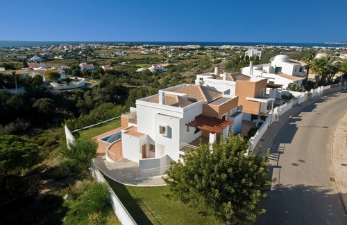 Cerro de Aguia Villa | Luxury Stunning Villa in High Class Residential Area With Easy Access to Beaches