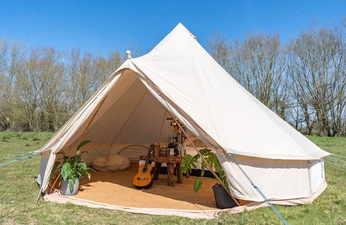Ewhurst Green RV Rental | Luxury under canvas at Oastbrook