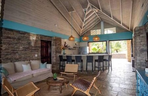 Calibishie Villa | Luxury Villa in Caribbean nature with private pool